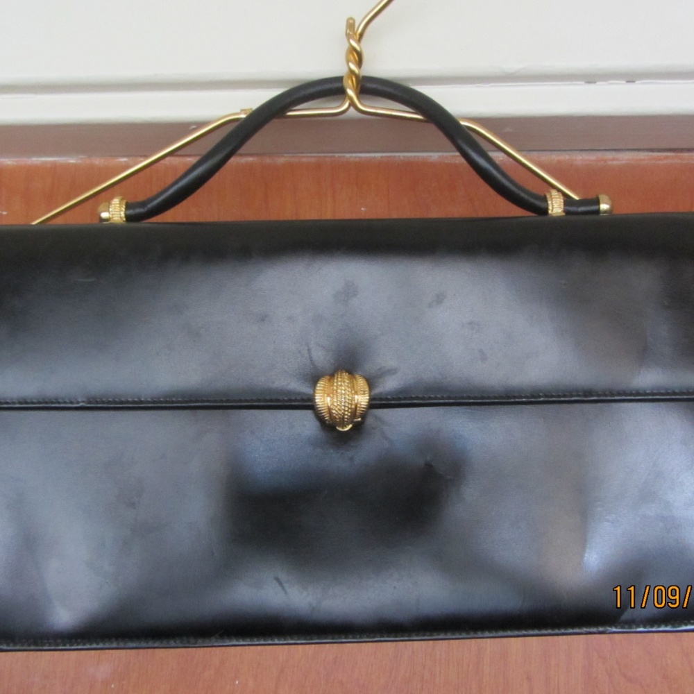 VTG KORET BLACK LEATHER HANDBAG w/ CHANGE PURSE